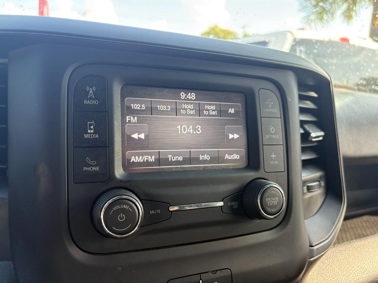 RAM 3500 Tradesman Crew Cab 4WD DRW 2024