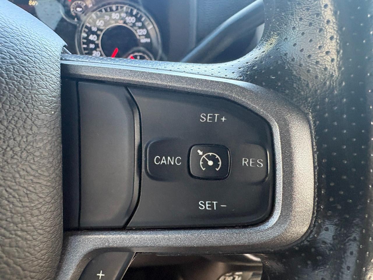 RAM 3500 Tradesman Crew Cab 4WD DRW 2024