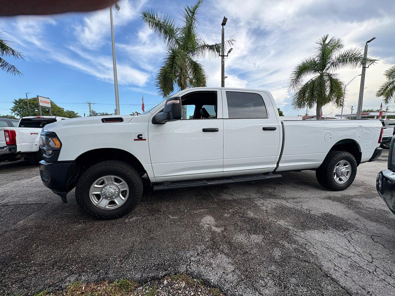 RAM 2500 Tradesman Crew Cab LWB 4WD 2024