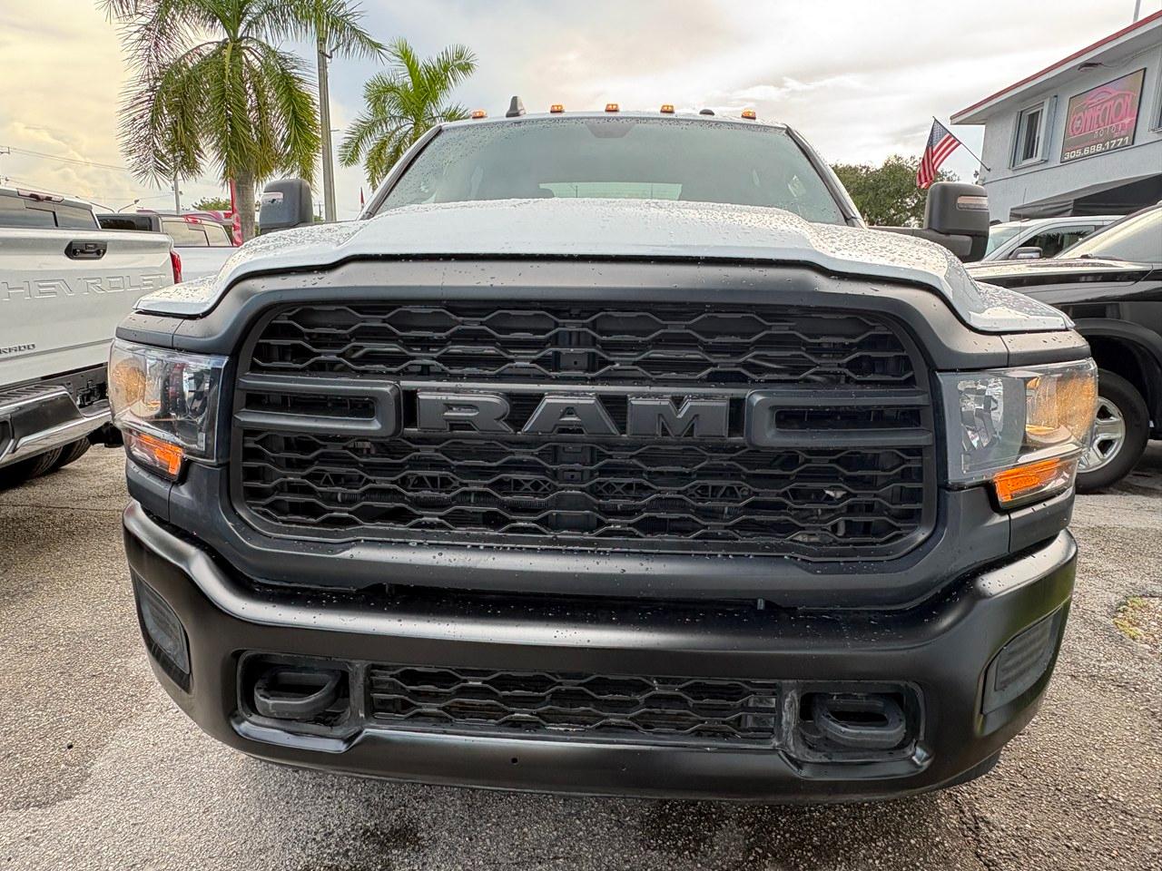 RAM 2500 Tradesman Crew Cab LWB 4WD 2024