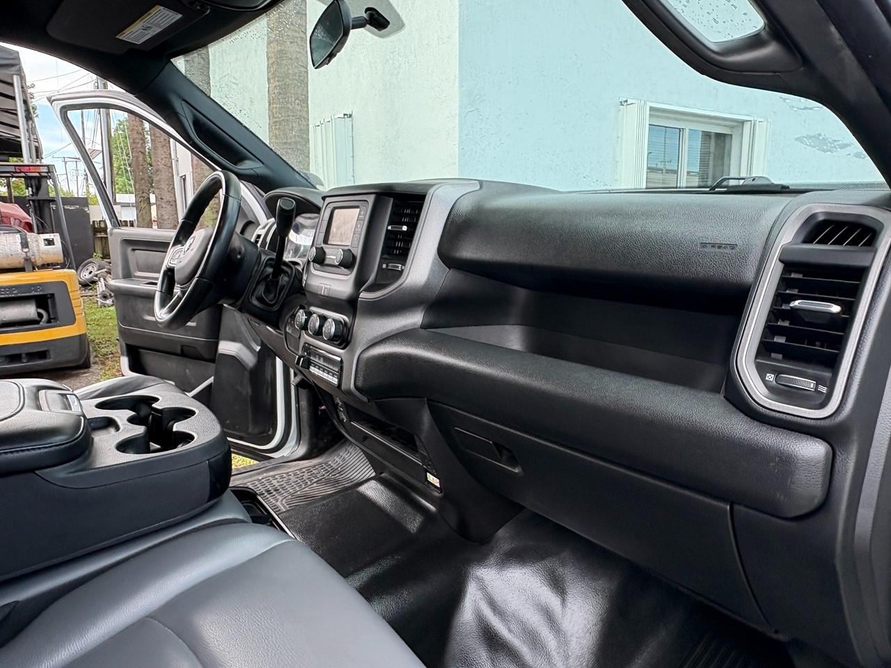 RAM 2500 Tradesman Crew Cab LWB 4WD 2024
