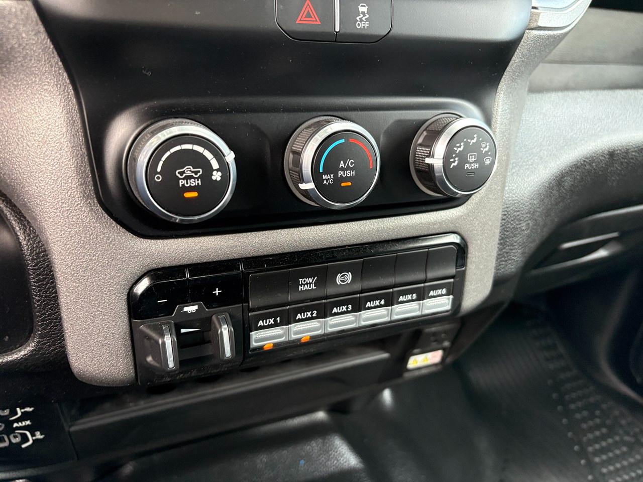 RAM 2500 Tradesman Crew Cab LWB 4WD 2024