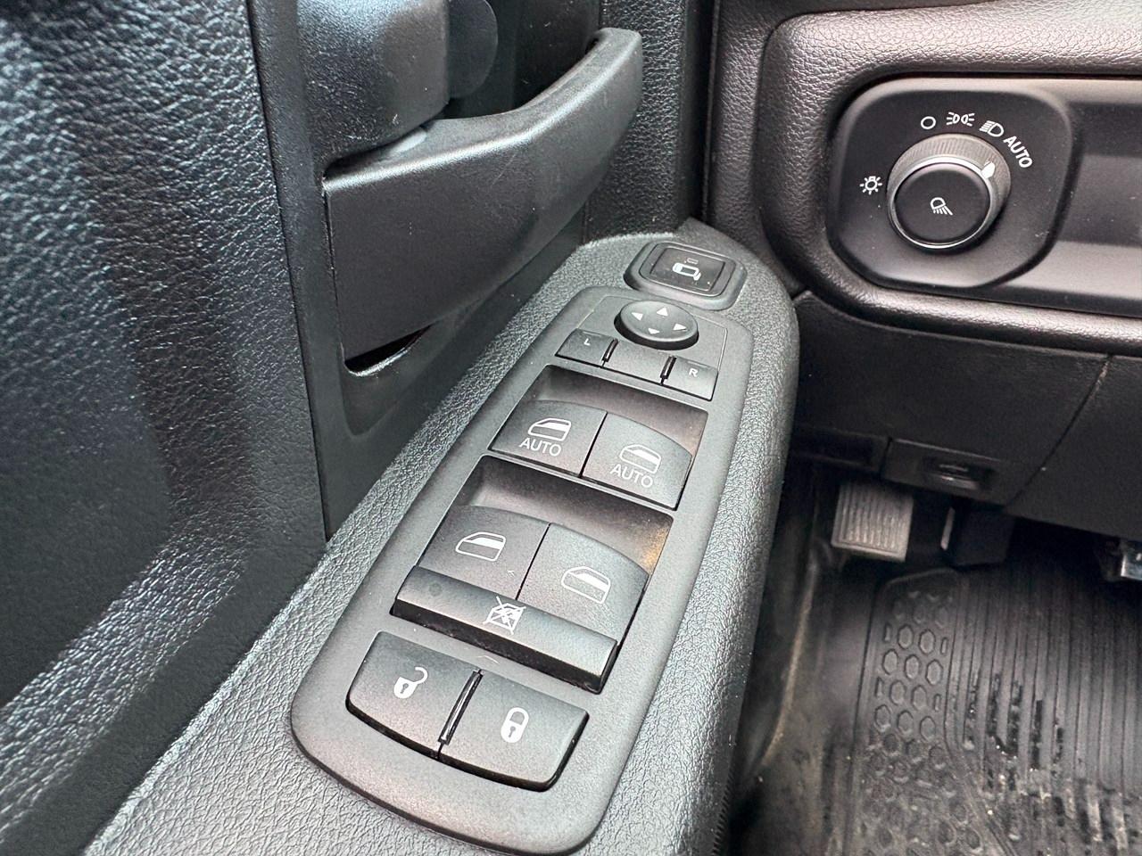 RAM 2500 Tradesman Crew Cab LWB 4WD 2024