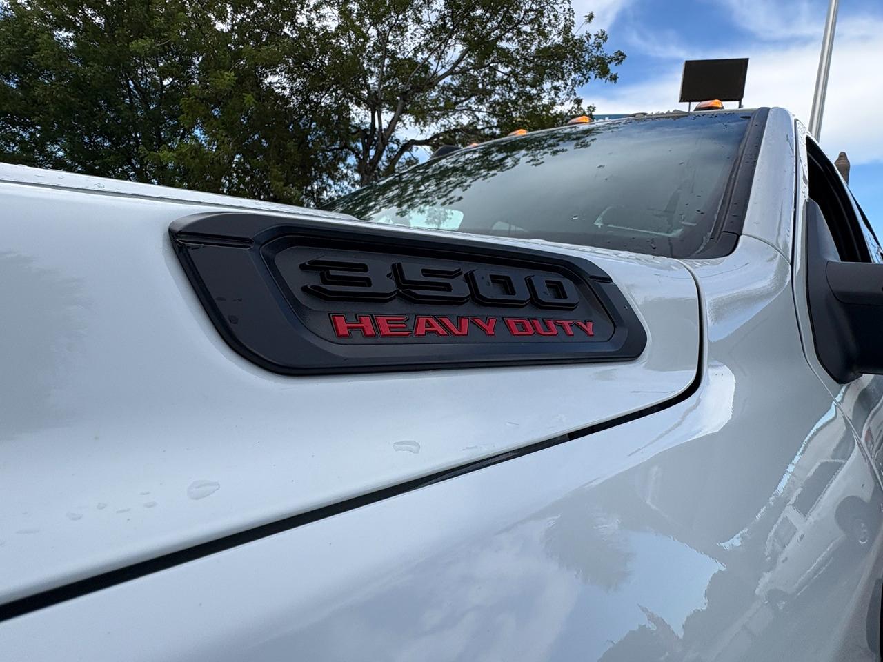 RAM 3500 Tradesman Crew Cab 4WD DRW 2024