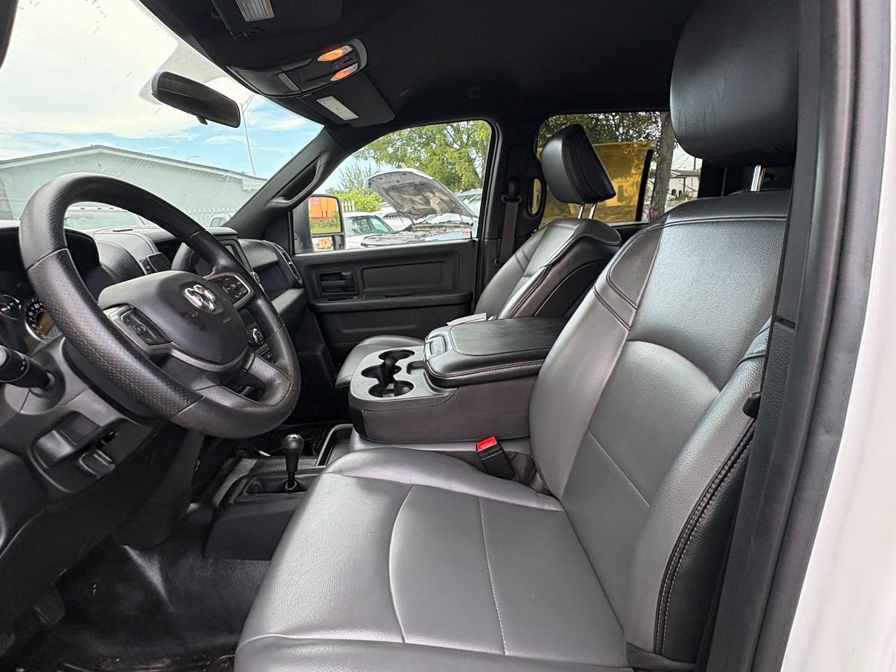 RAM 3500 Tradesman Crew Cab 4WD DRW 2024