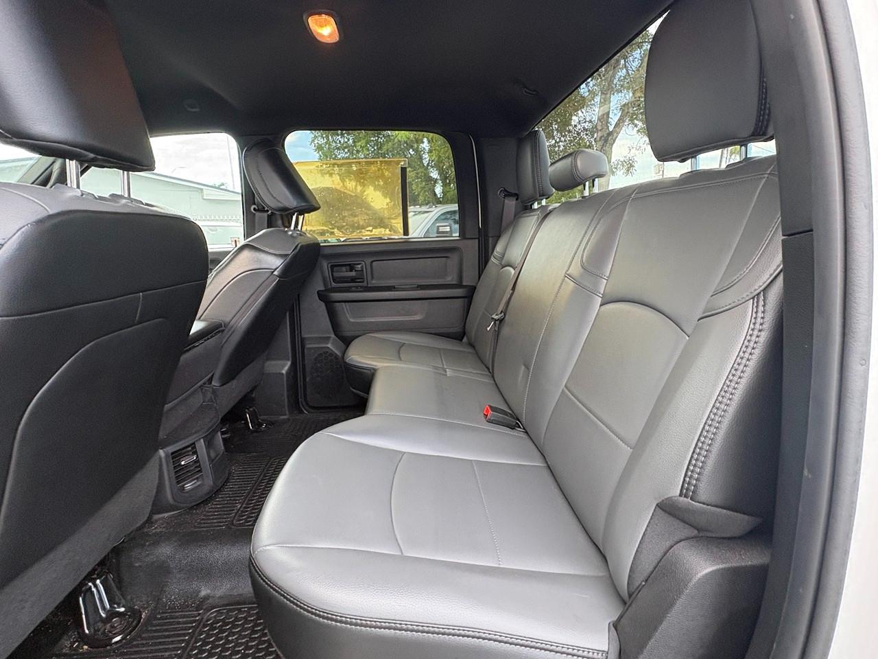 RAM 3500 Tradesman Crew Cab 4WD DRW 2024