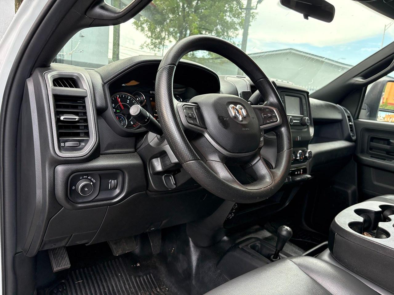 RAM 3500 Tradesman Crew Cab 4WD DRW 2024