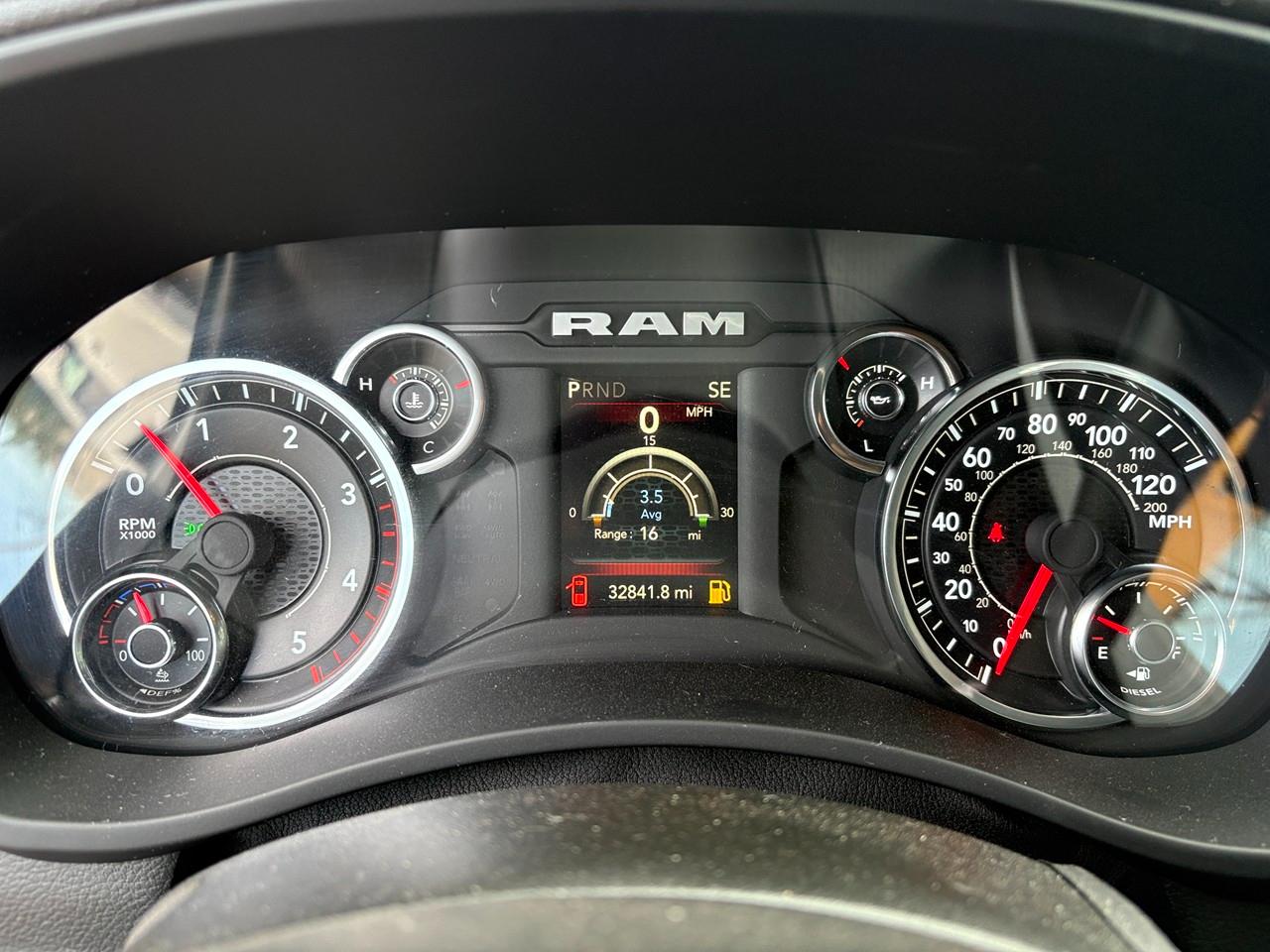 RAM 3500 Tradesman Crew Cab 4WD DRW 2024