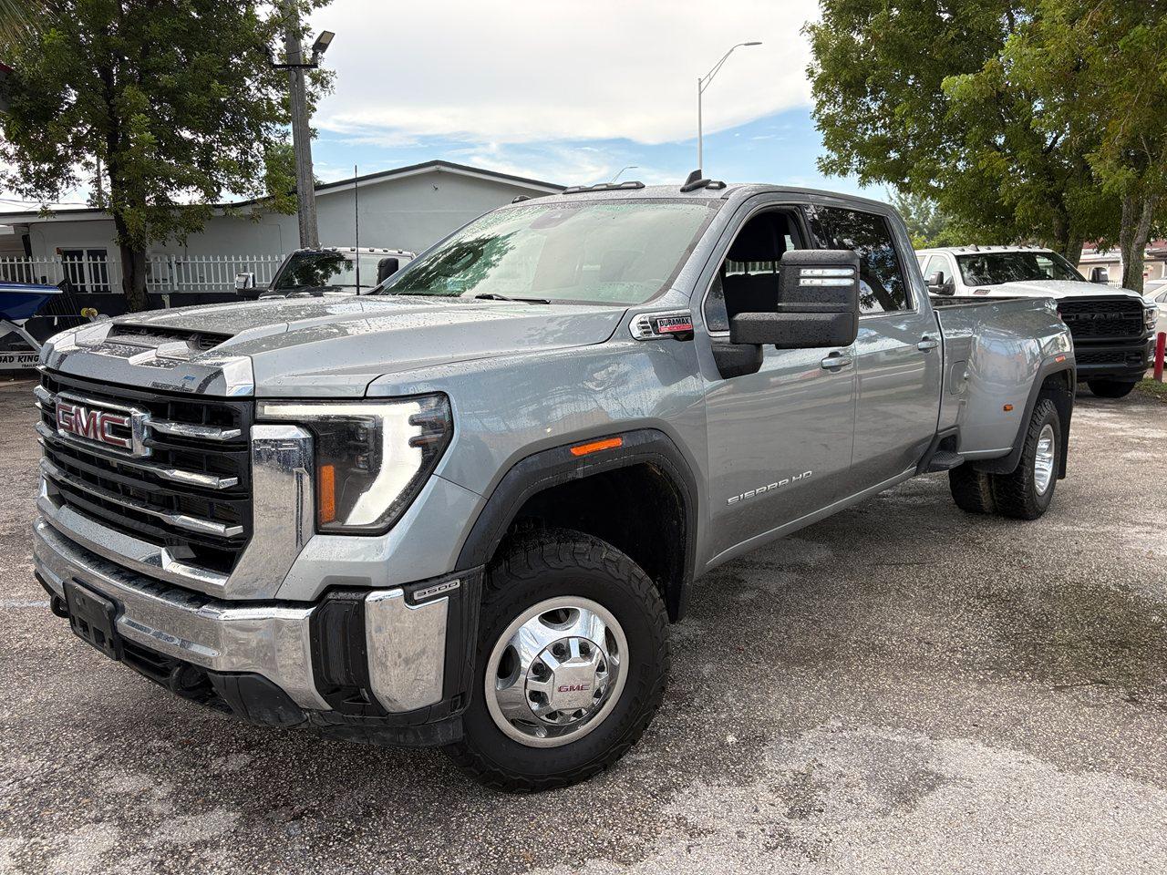 GMC Sierra 3500HD SLE Crew Cab 4WD 2024