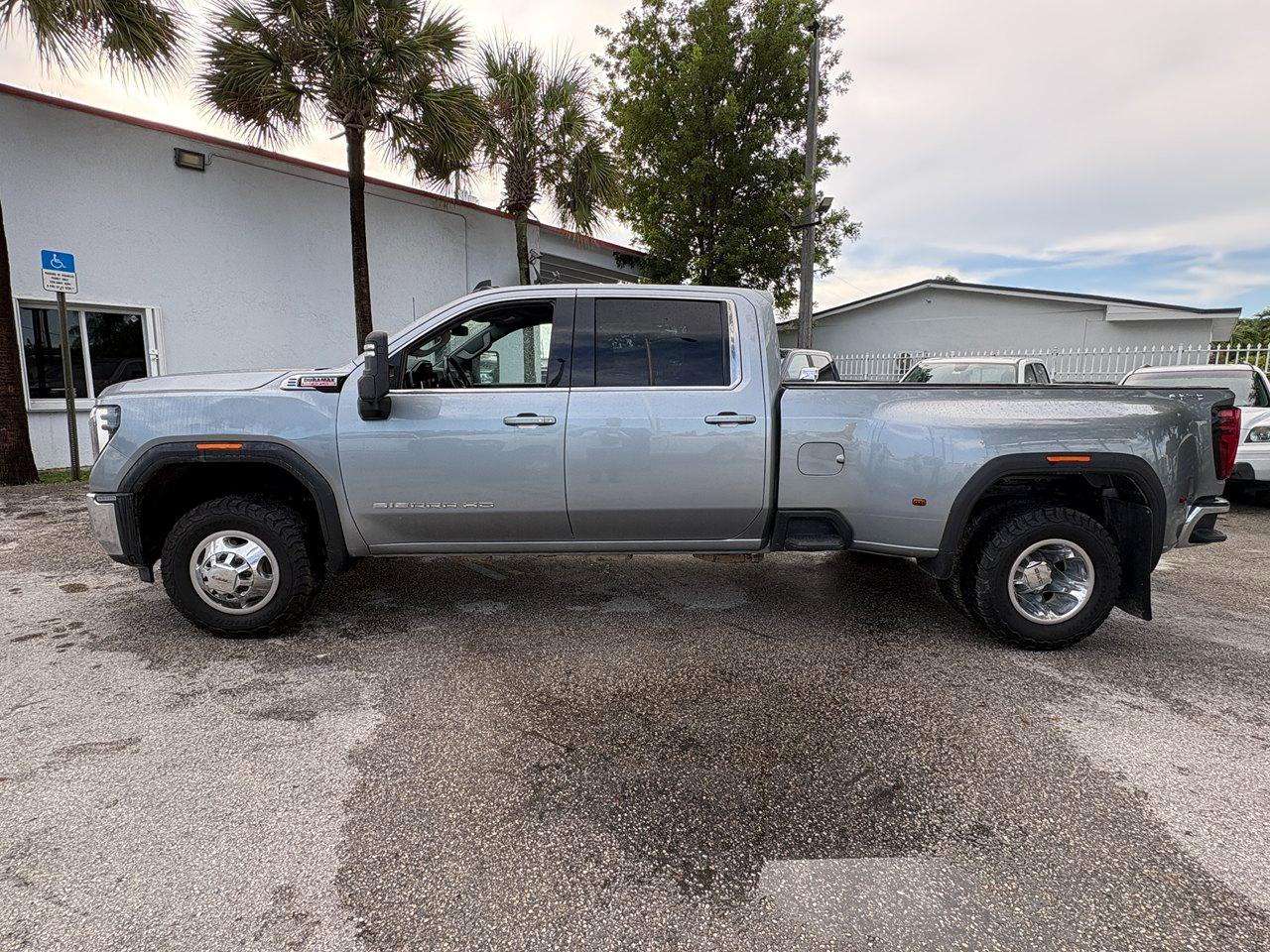 GMC Sierra 3500HD SLE Crew Cab 4WD 2024