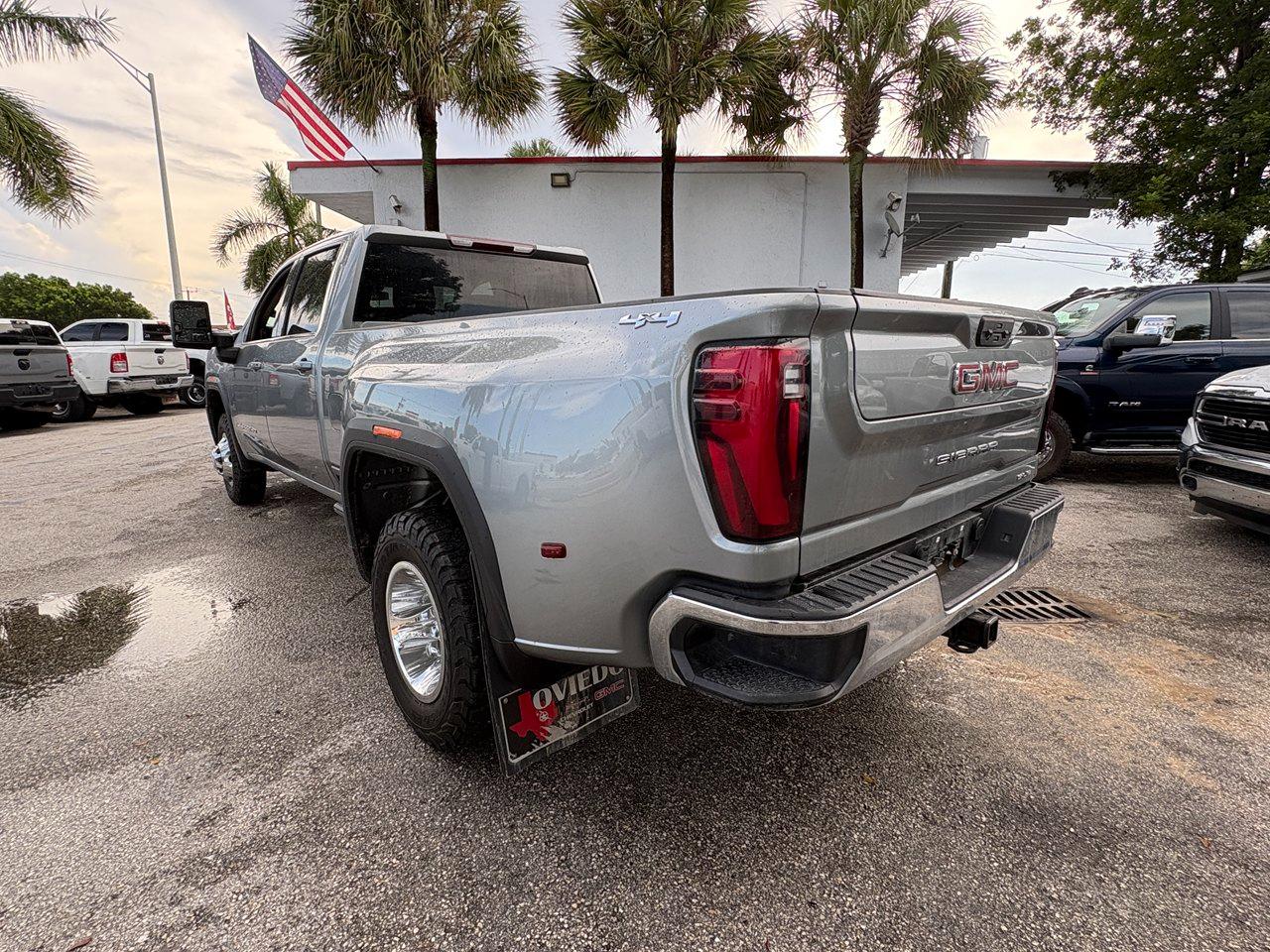 GMC Sierra 3500HD SLE Crew Cab 4WD 2024