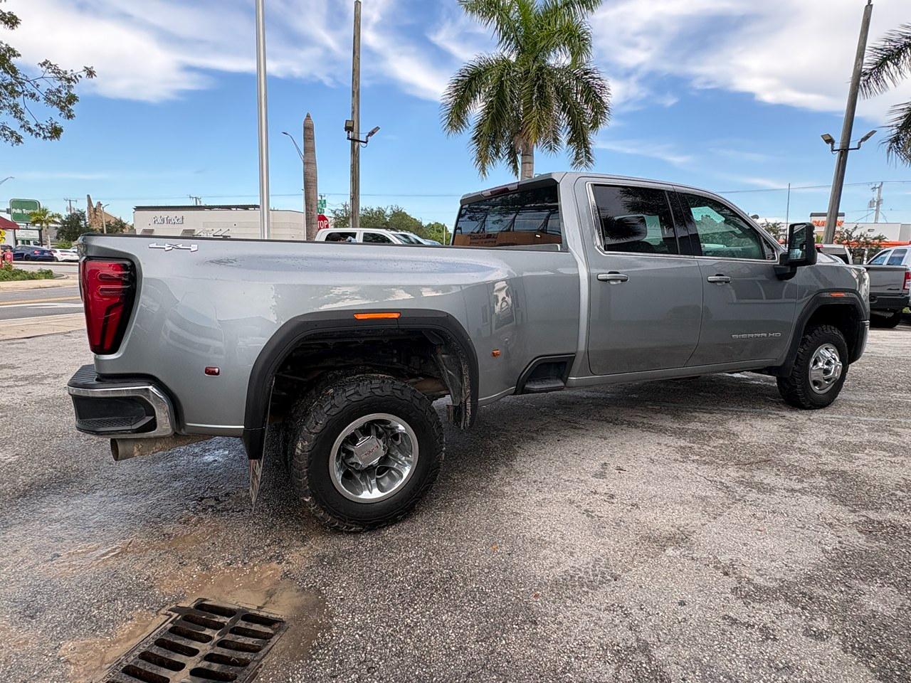 GMC Sierra 3500HD SLE Crew Cab 4WD 2024