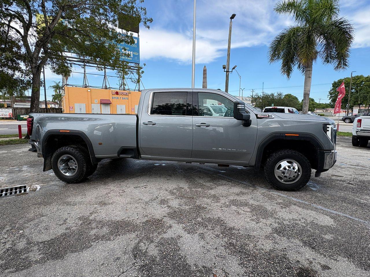 GMC Sierra 3500HD SLE Crew Cab 4WD 2024
