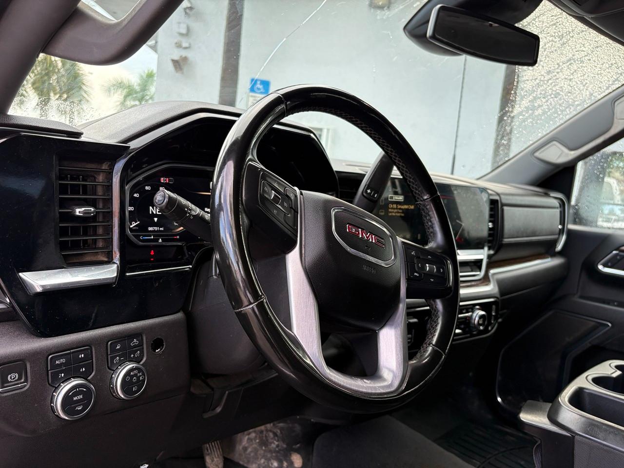 GMC Sierra 3500HD SLE Crew Cab 4WD 2024