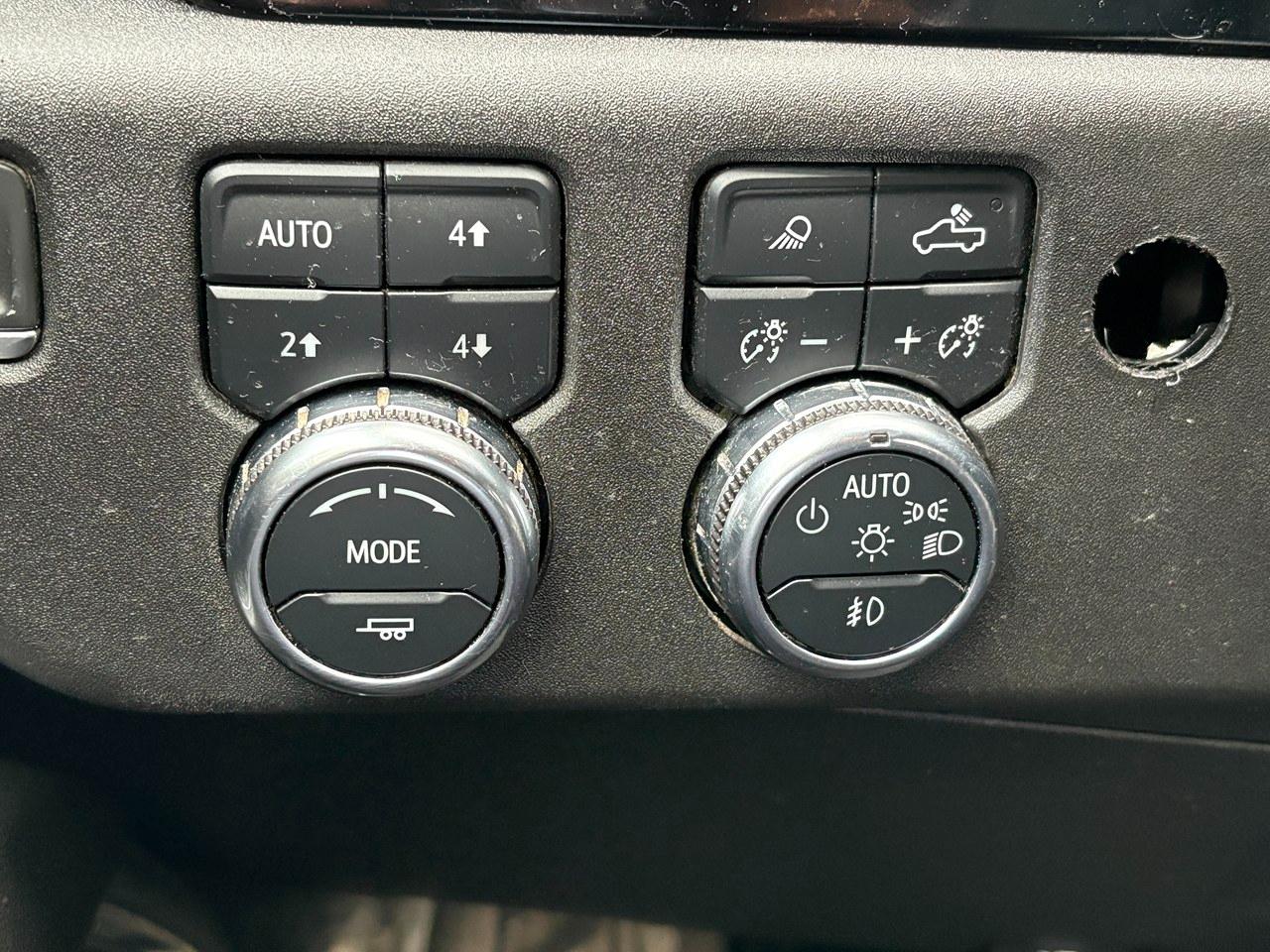 GMC Sierra 3500HD SLE Crew Cab 4WD 2024