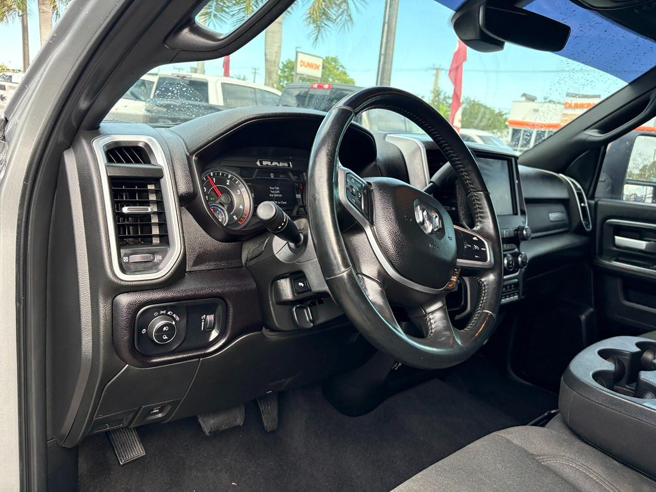 RAM 3500 Big Horn Crew Cab LWB 4WD DRW 2023