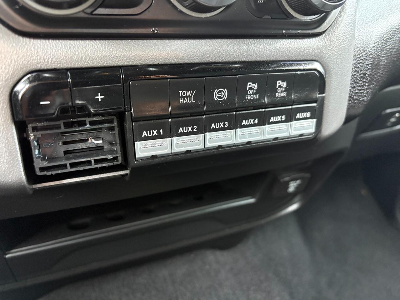 RAM 3500 Big Horn Crew Cab LWB 4WD DRW 2023