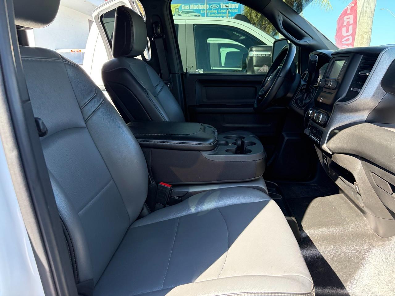RAM 2500 Tradesman Crew Cab SWB 4WD 2024