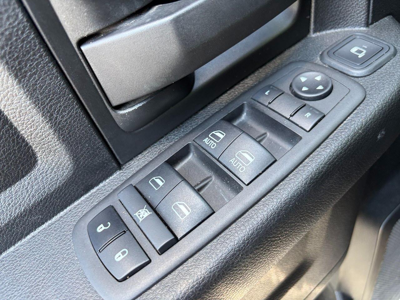 RAM 2500 Tradesman Crew Cab SWB 4WD 2024