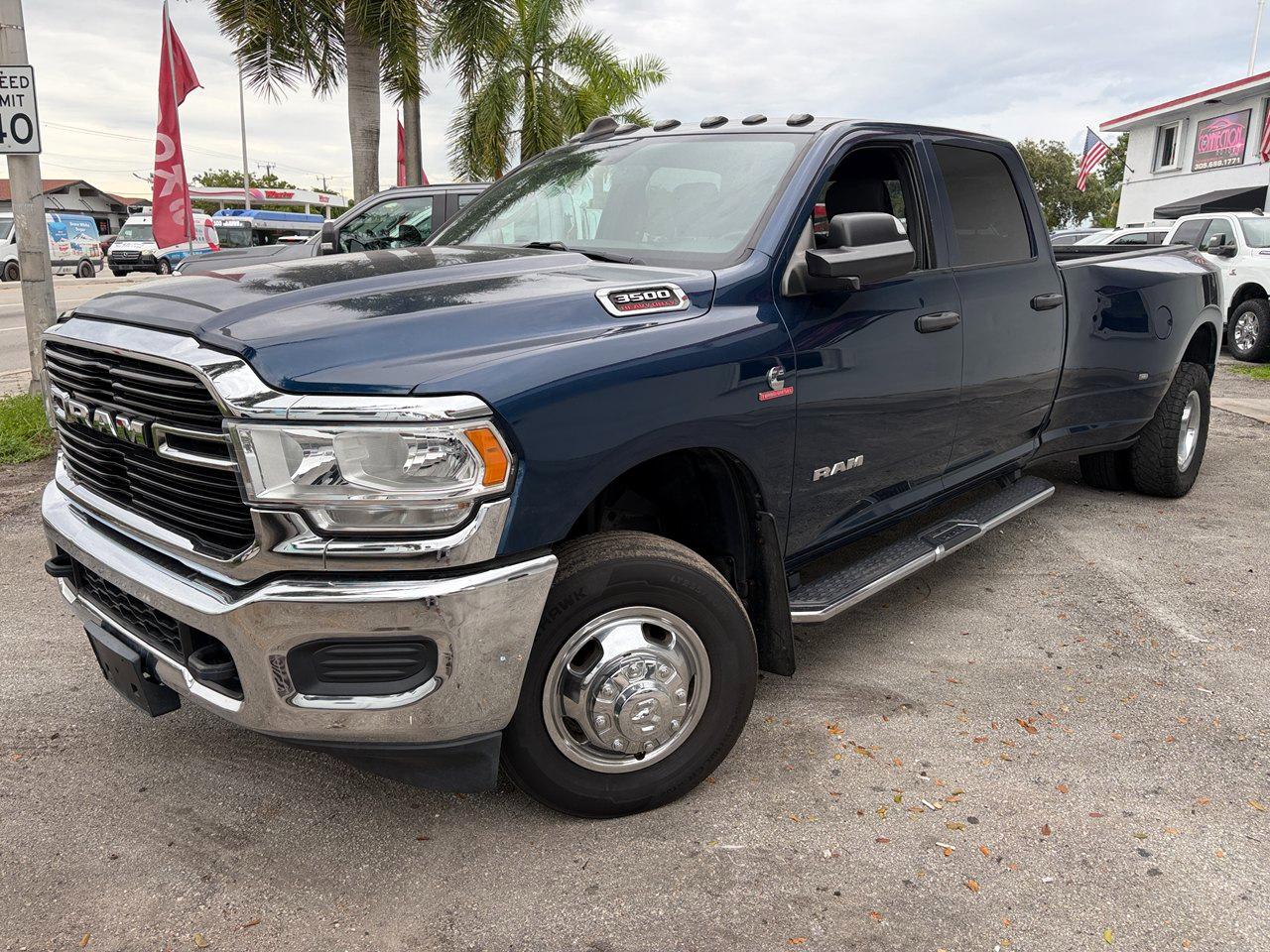 RAM 3500 Tradesman Crew Cab 4WD DRW 2021