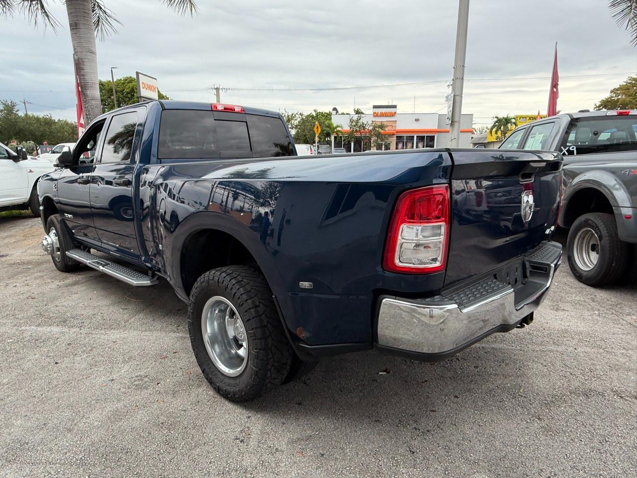 RAM 3500 Tradesman Crew Cab 4WD DRW 2021