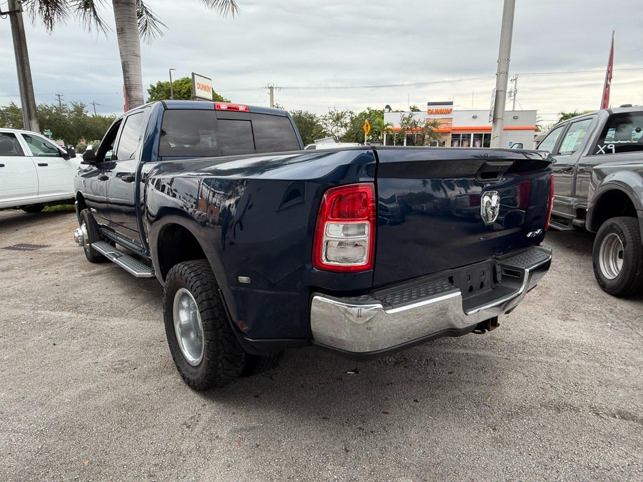 RAM 3500 Tradesman Crew Cab 4WD DRW 2021