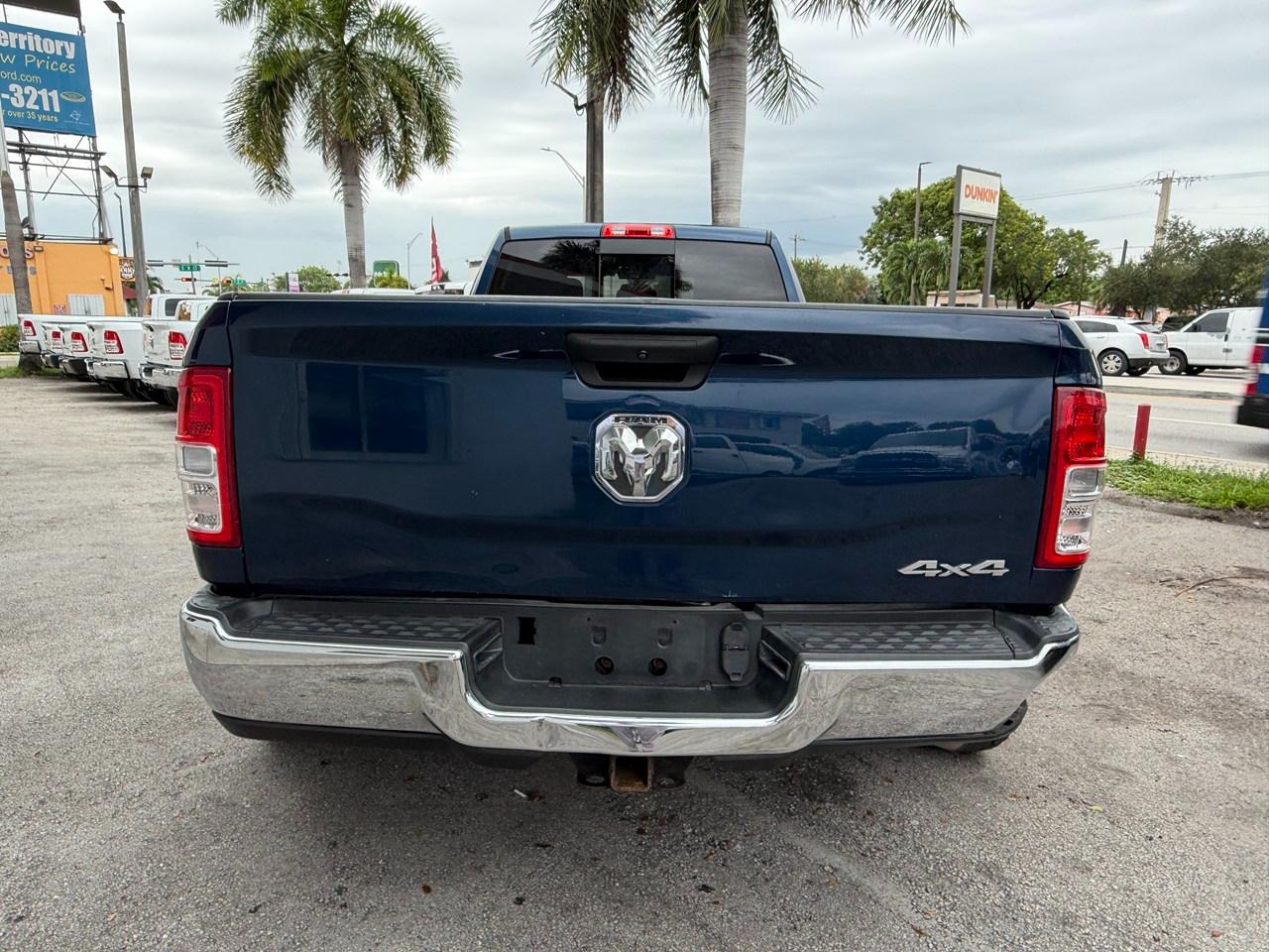 RAM 3500 Tradesman Crew Cab 4WD DRW 2021