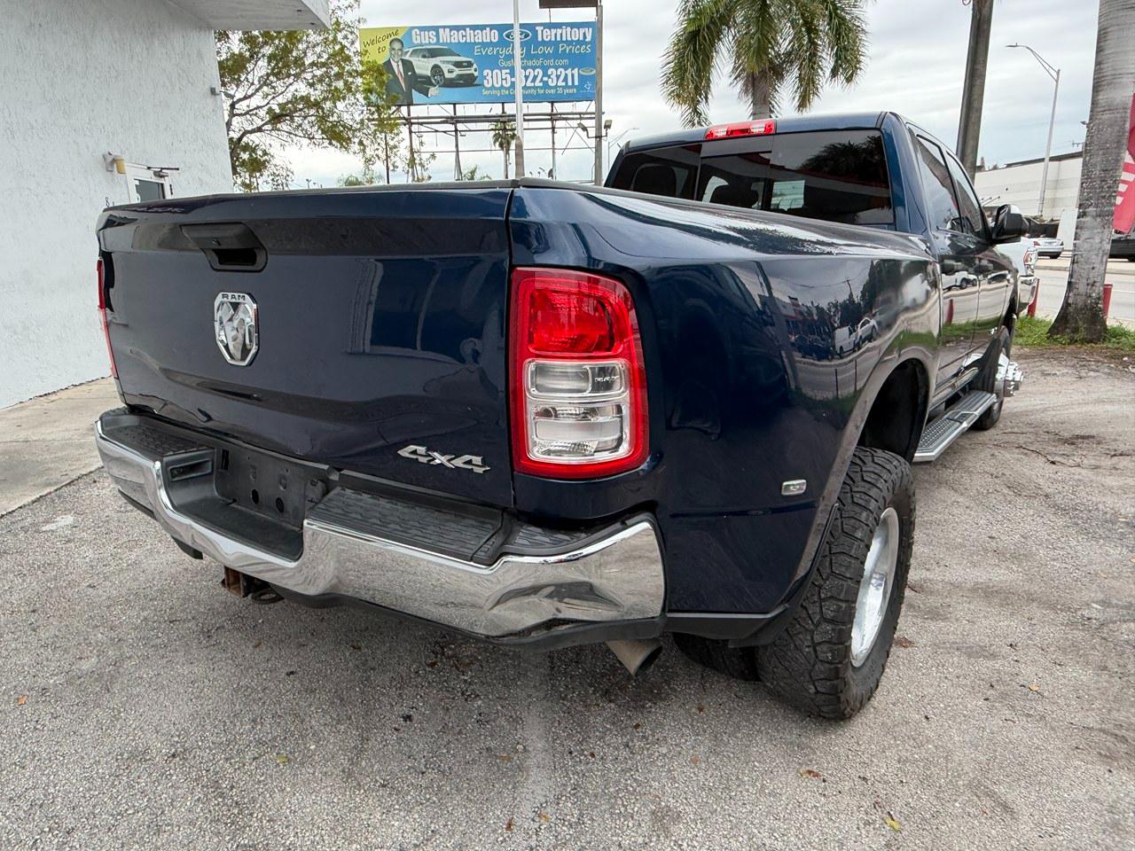 RAM 3500 Tradesman Crew Cab 4WD DRW 2021