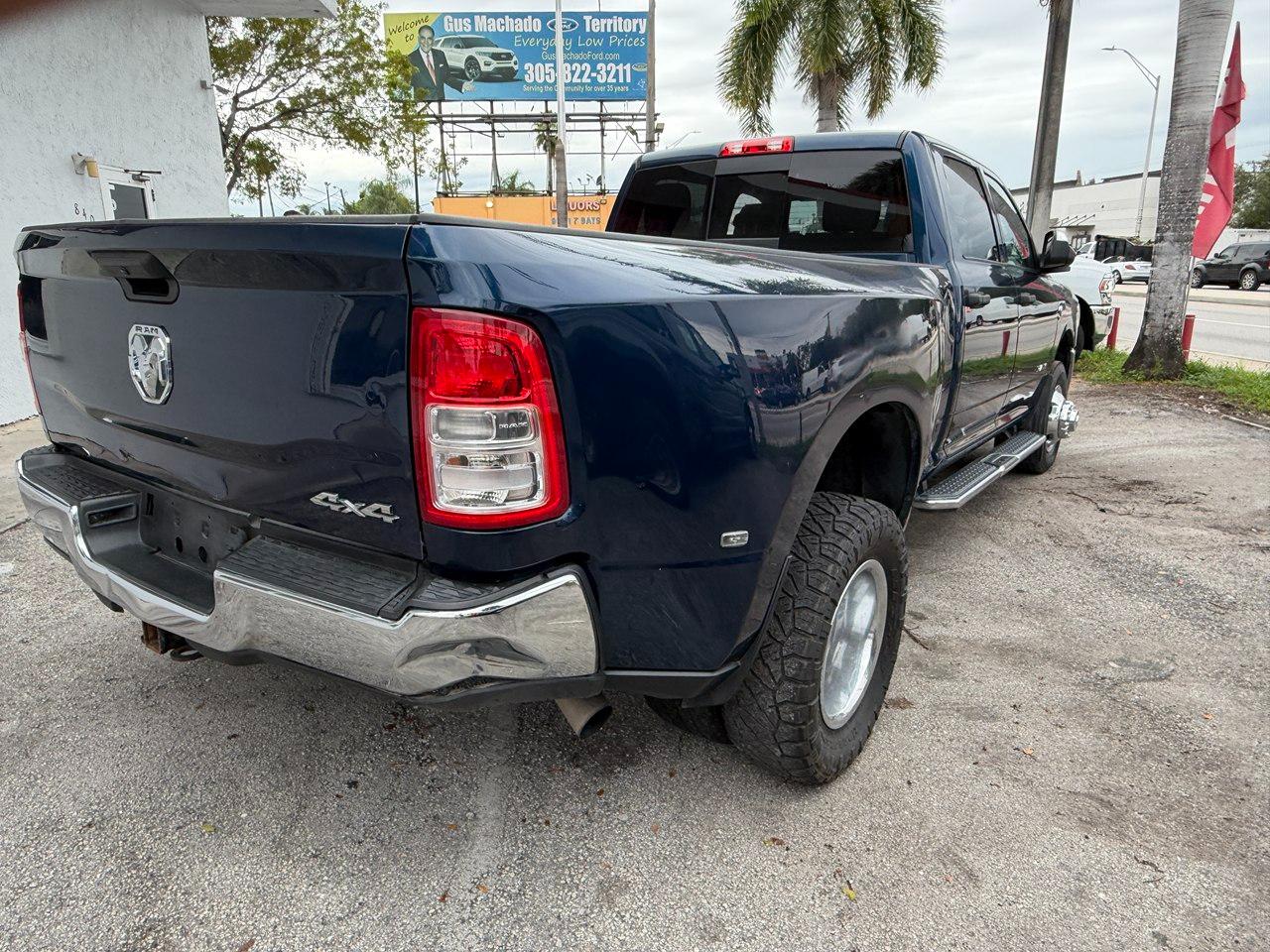 RAM 3500 Tradesman Crew Cab 4WD DRW 2021