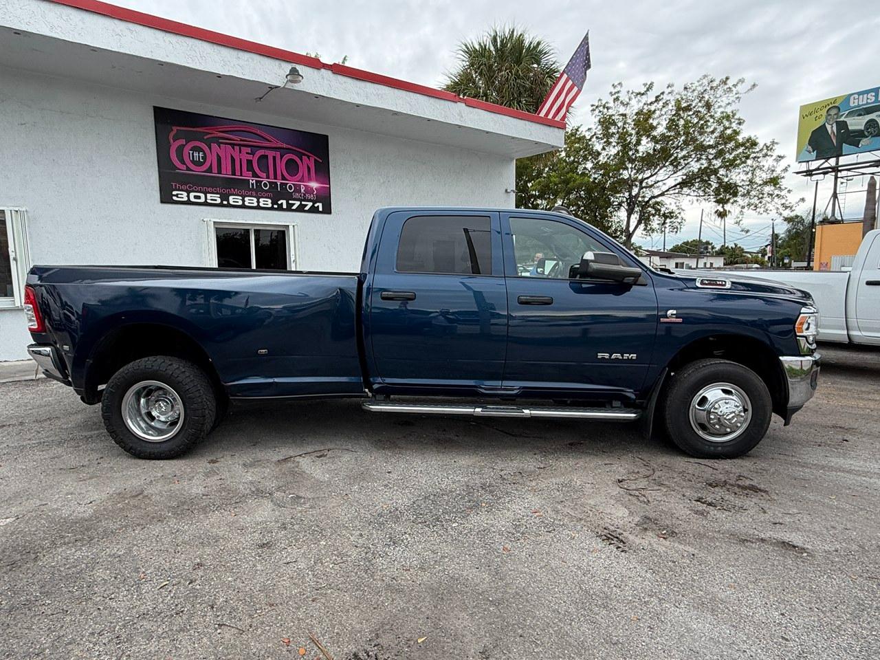 RAM 3500 Tradesman Crew Cab 4WD DRW 2021