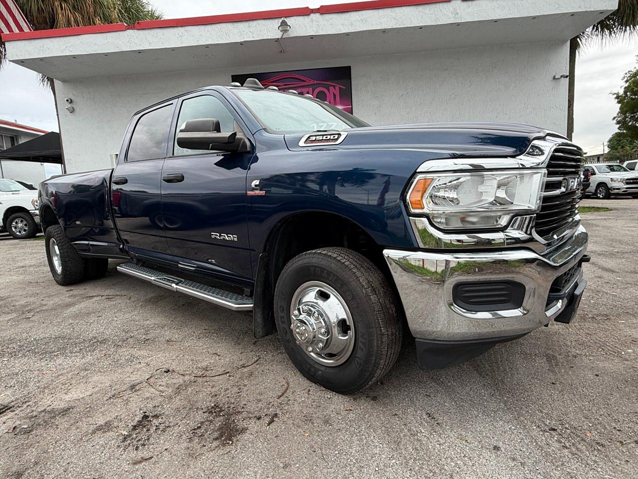 RAM 3500 Tradesman Crew Cab 4WD DRW 2021