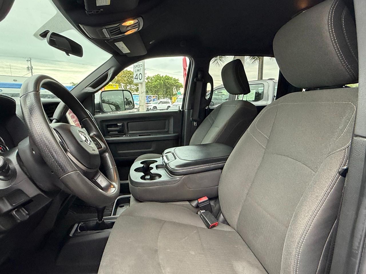 RAM 3500 Tradesman Crew Cab 4WD DRW 2021