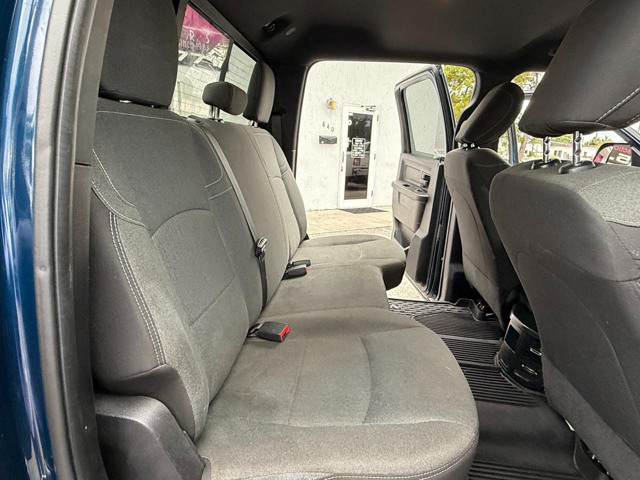 RAM 3500 Tradesman Crew Cab 4WD DRW 2021
