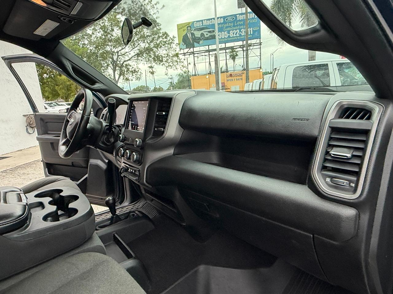 RAM 3500 Tradesman Crew Cab 4WD DRW 2021