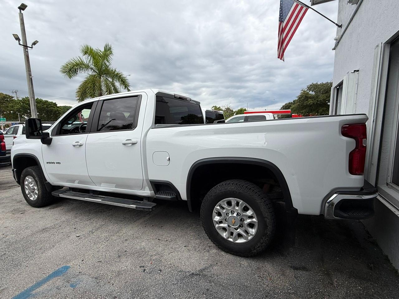Chevrolet Silverado 2500HD LT Crew Cab Short Box 4WD 2024