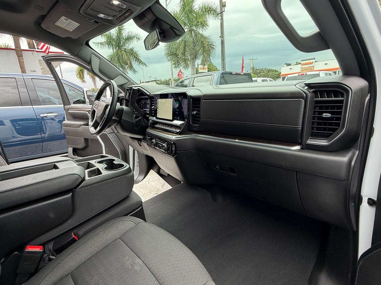 Chevrolet Silverado 2500HD LT Crew Cab Short Box 4WD 2024
