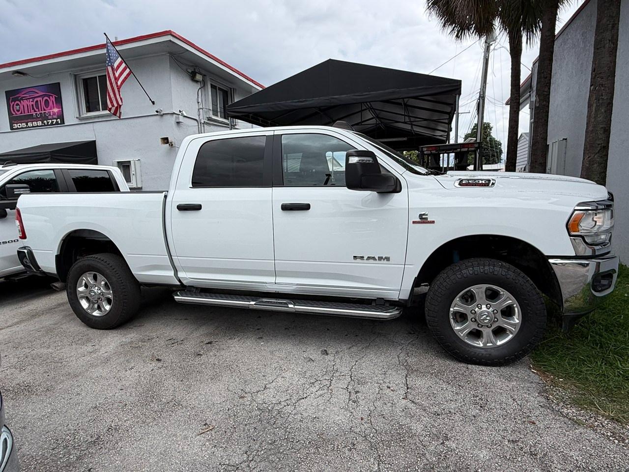 RAM 2500 Tradesman Crew Cab SWB 4WD 2024