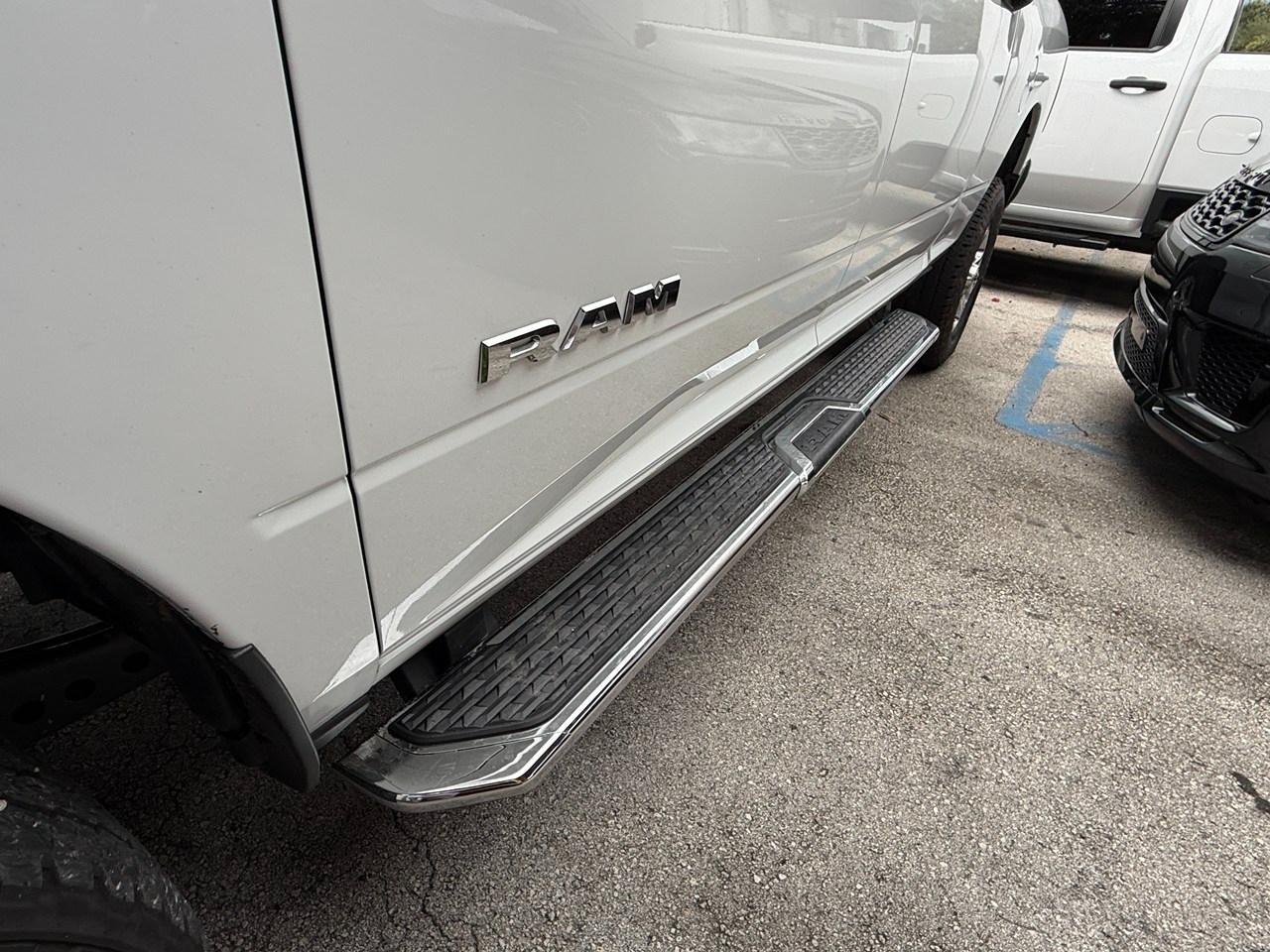 RAM 2500 Tradesman Crew Cab SWB 4WD 2024