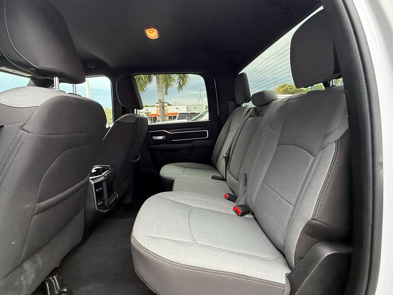 RAM 2500 Tradesman Crew Cab SWB 4WD 2024