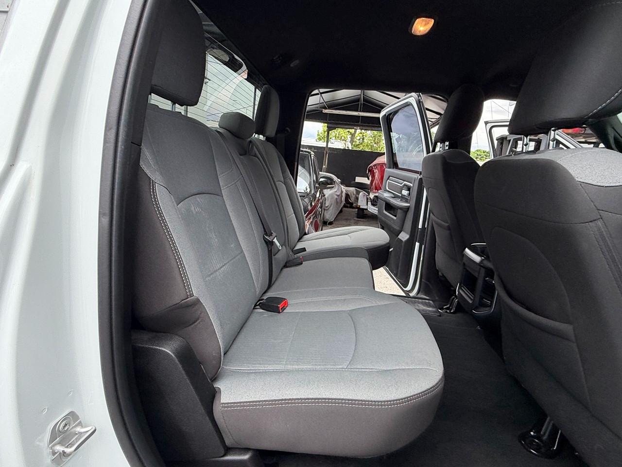 RAM 2500 Tradesman Crew Cab SWB 4WD 2024