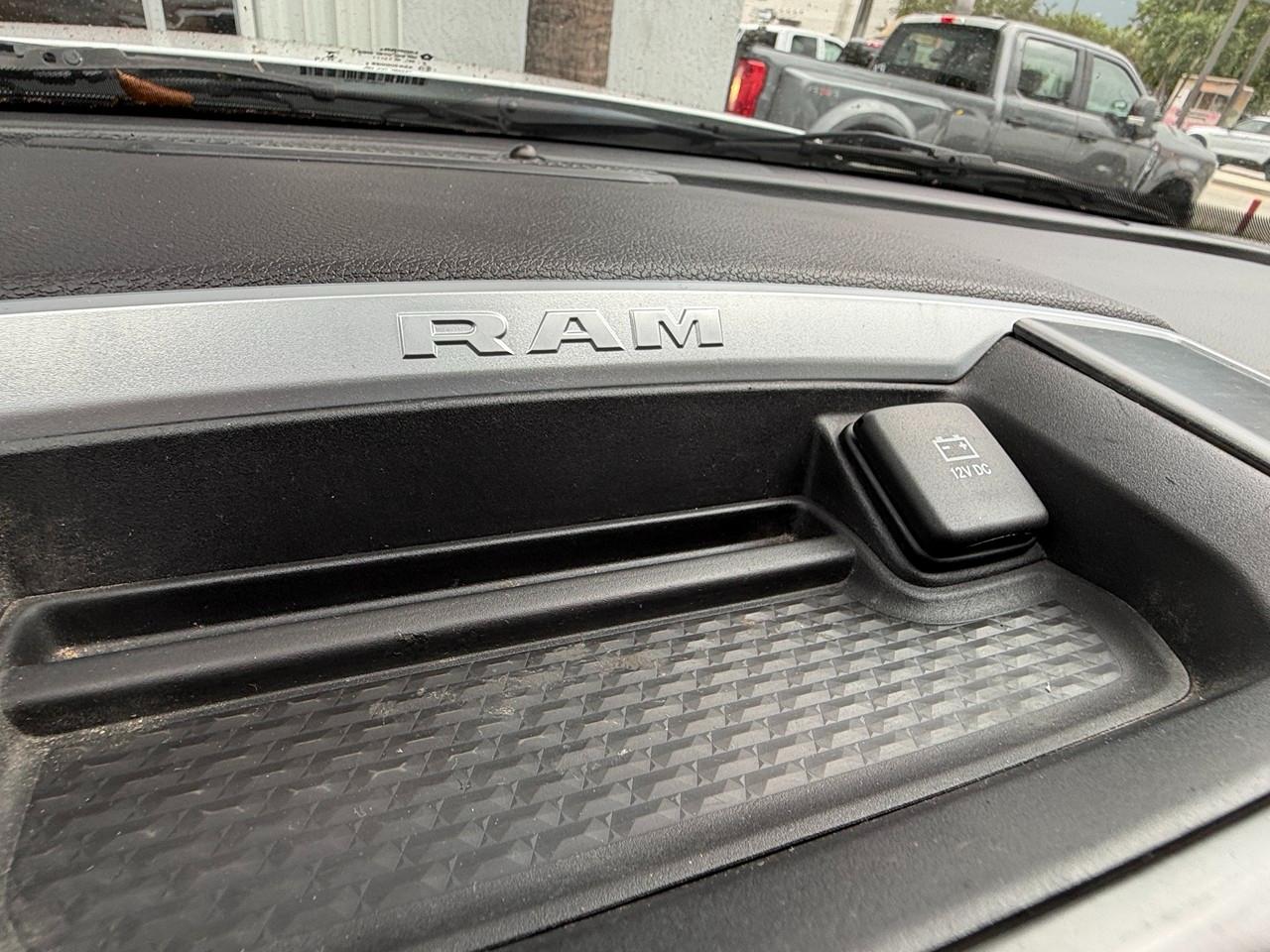 RAM 2500 Tradesman Crew Cab SWB 4WD 2024