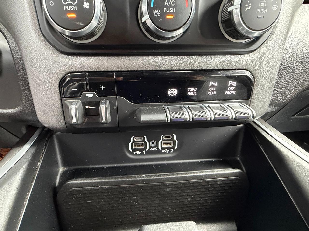 RAM 2500 Tradesman Crew Cab SWB 4WD 2024