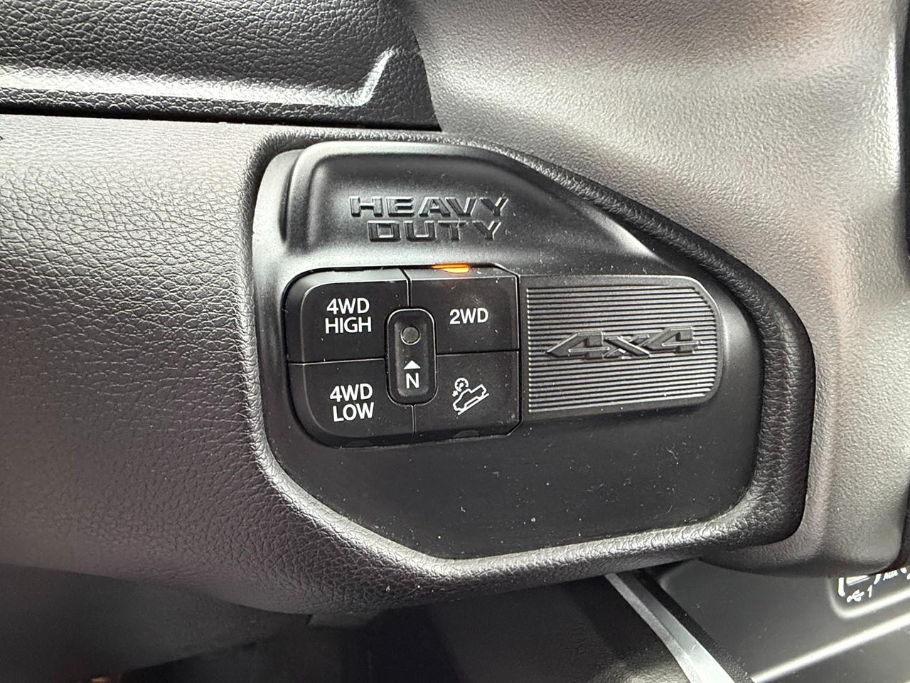 RAM 2500 Tradesman Crew Cab SWB 4WD 2024
