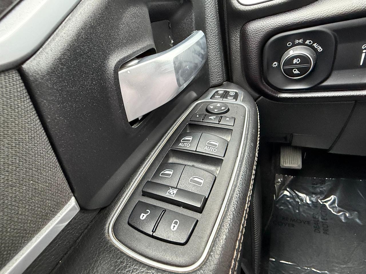 RAM 2500 Tradesman Crew Cab SWB 4WD 2024
