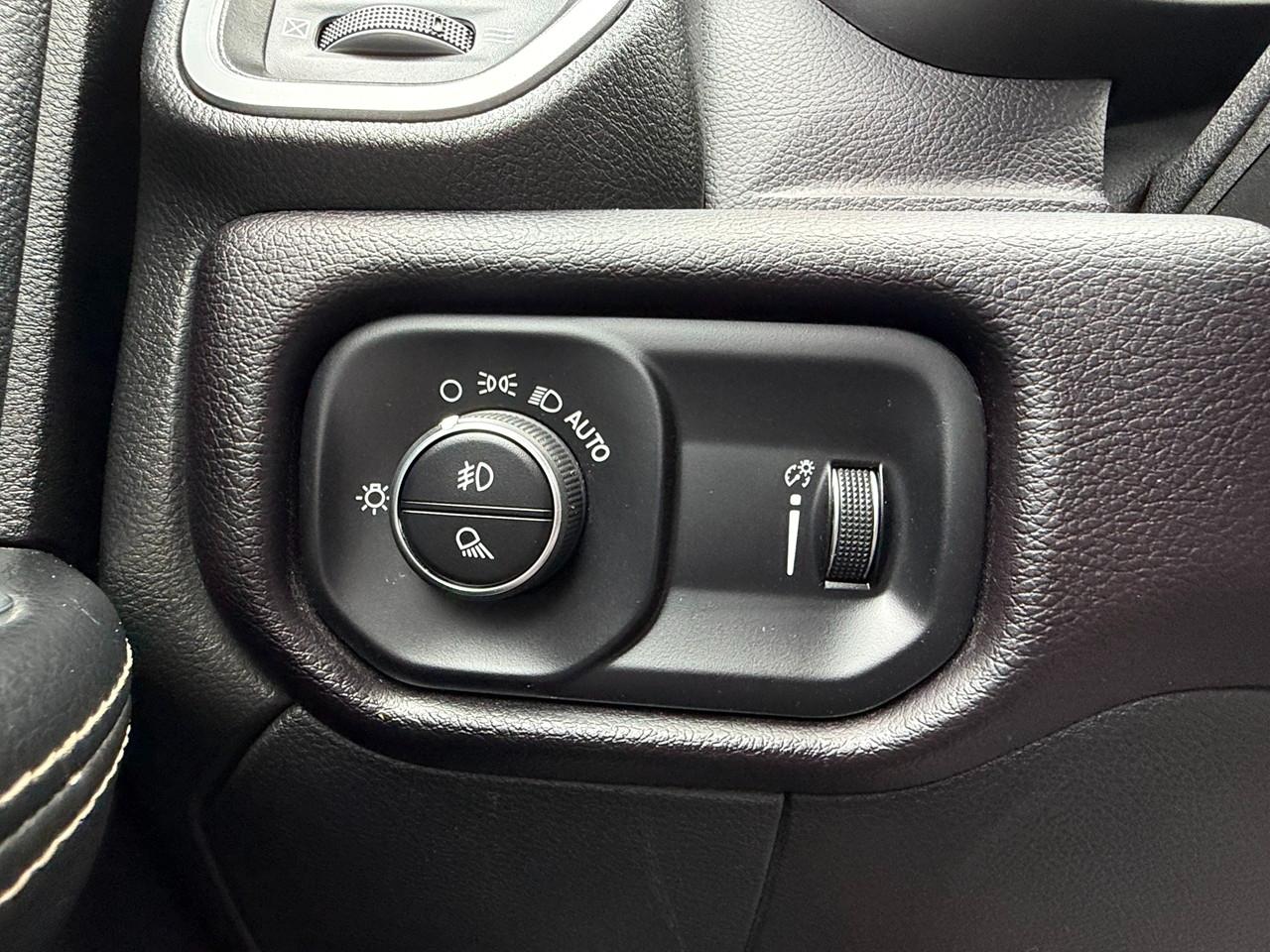 RAM 2500 Tradesman Crew Cab SWB 4WD 2024