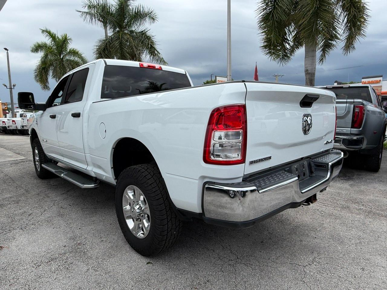 RAM 2500 Tradesman Crew Cab SWB 4WD 2024