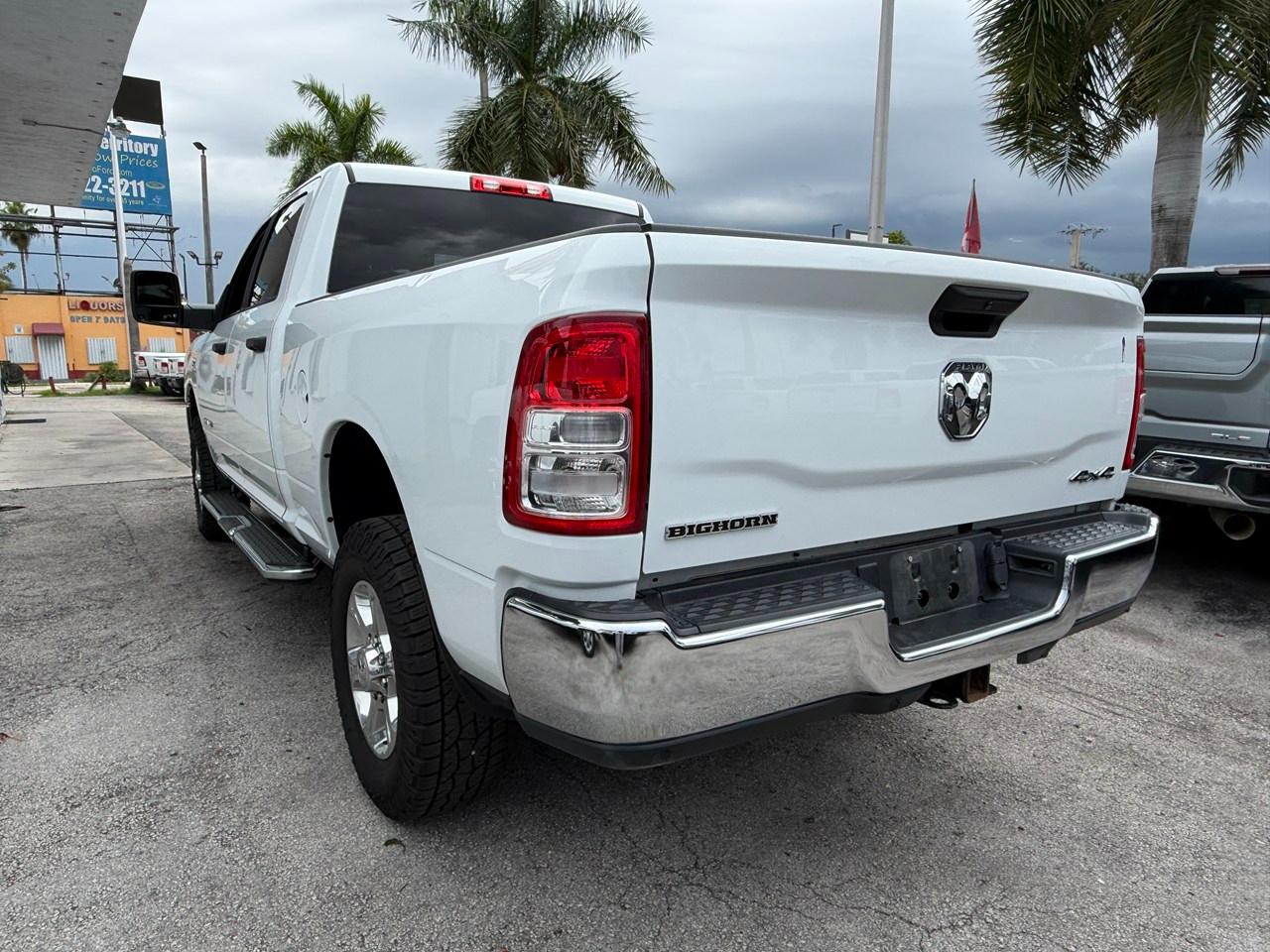 RAM 2500 Tradesman Crew Cab SWB 4WD 2024