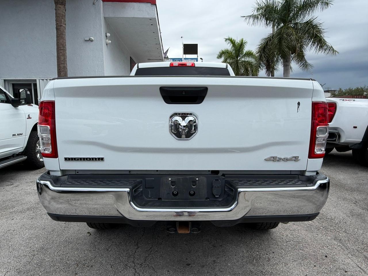 RAM 2500 Tradesman Crew Cab SWB 4WD 2024