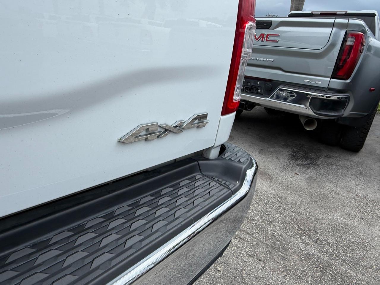 RAM 2500 Tradesman Crew Cab SWB 4WD 2024