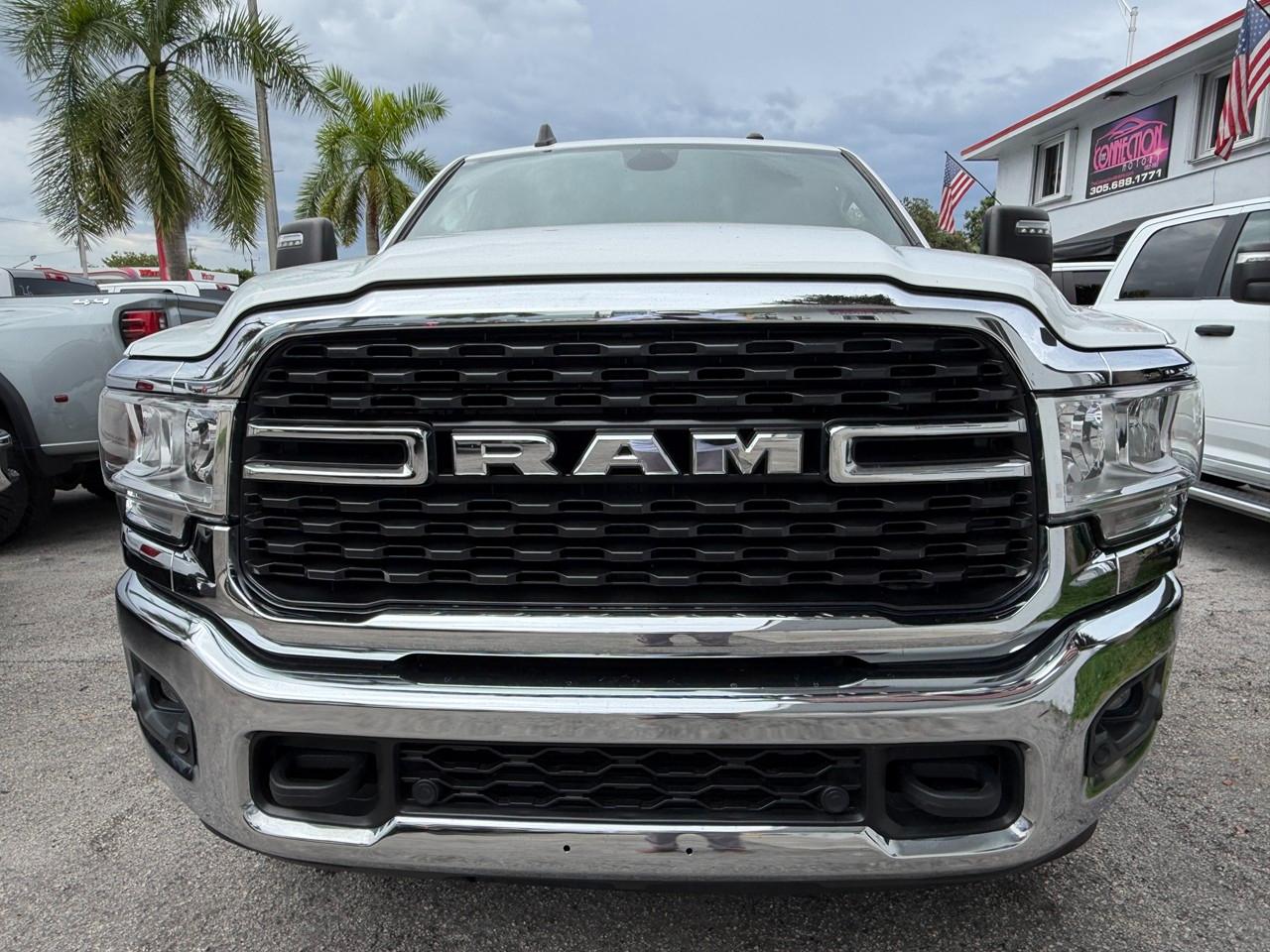 RAM 2500 Tradesman Crew Cab SWB 4WD 2024
